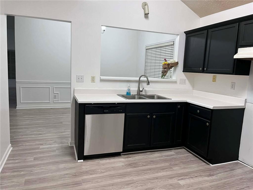 2400 Miller Oaks Circle Decatur, GA 30035 - Photo 3 of 22