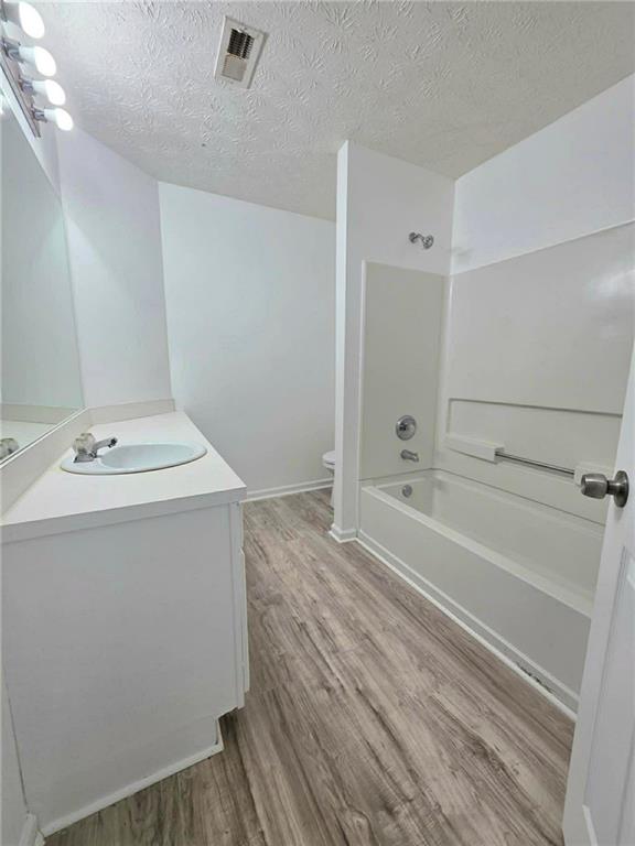 2400 Miller Oaks Circle Decatur, GA 30035 - Photo 9 of 22