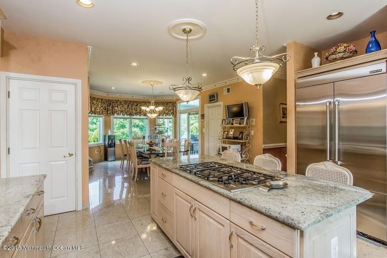 11 Old Stable Way Colts Neck, NJ 07722 - Photo 11 of 44 image