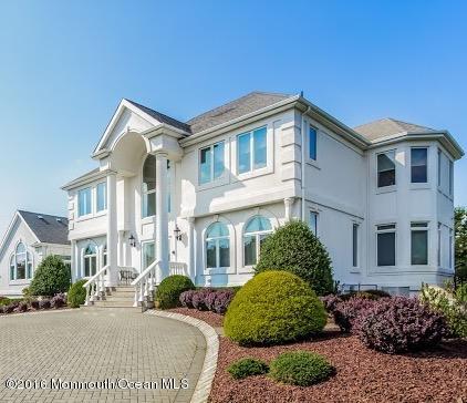 11 Old Stable Way Colts Neck, NJ 07722 - Photo 3 of 44 image