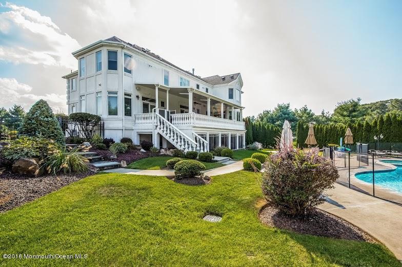 11 Old Stable Way Colts Neck, NJ 07722 - Photo 35 of 44 image