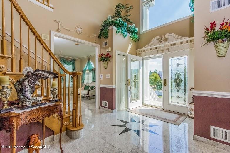 11 Old Stable Way Colts Neck, NJ 07722 - Photo 5 of 44 image