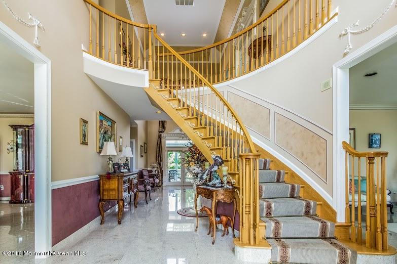 11 Old Stable Way Colts Neck, NJ 07722 - Photo 6 of 44 image