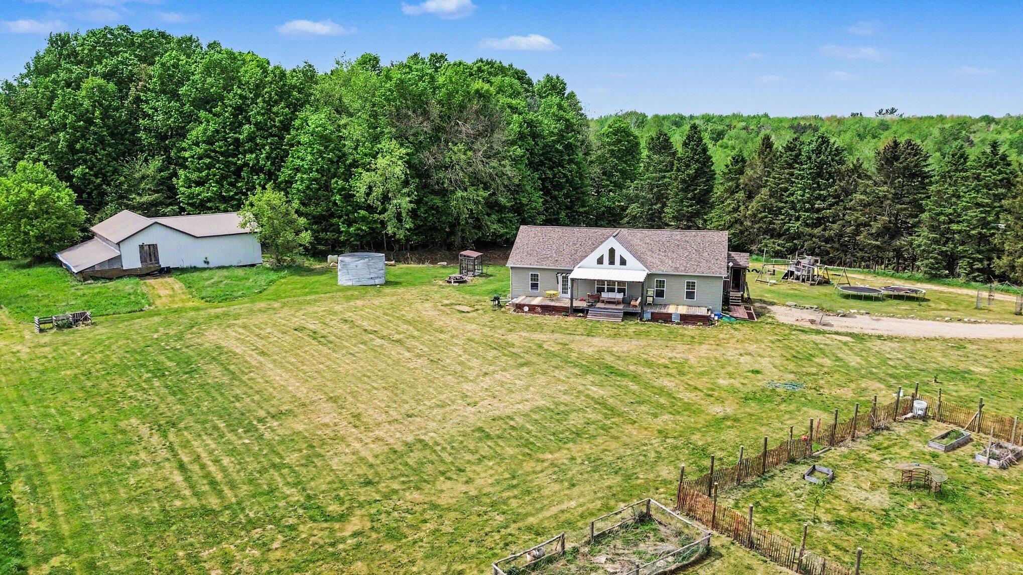 2404 Froede Road Caro, MI 48723 - Photo 32 of 36 030_file_6042