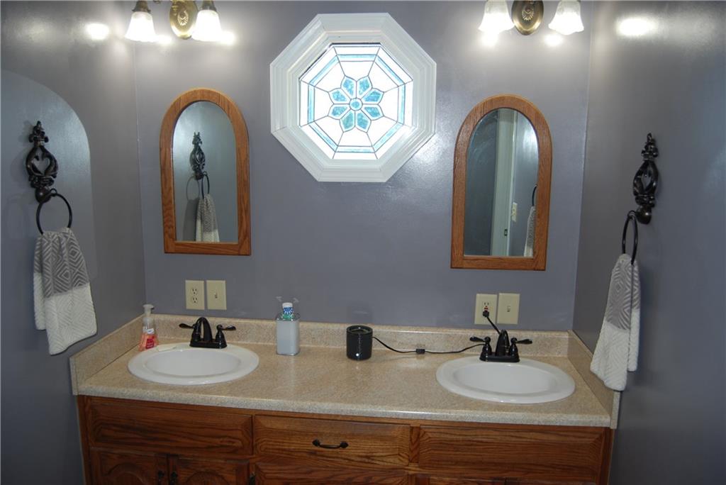 2215 Park Road Anderson, IN 46011 - Photo 12 of 32 Gallery Image 12