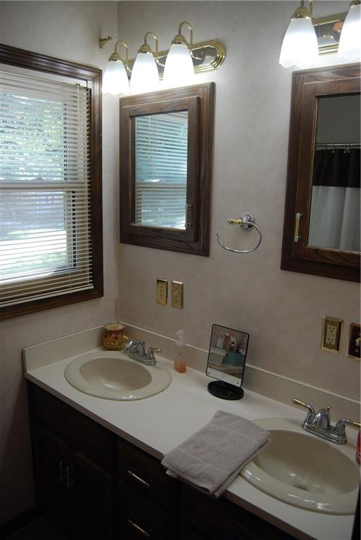 2215 Park Road Anderson, IN 46011 - Photo 16 of 32 Gallery Image 16