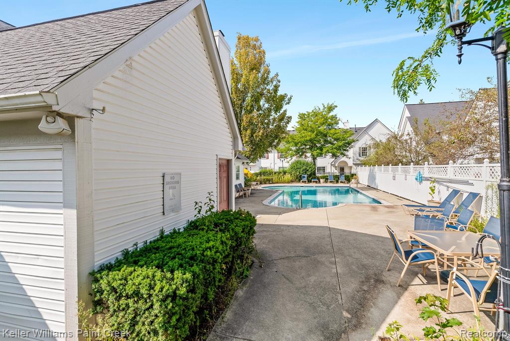 22040 Cape Cod Way Farmington Hills, MI 48336 - Photo 31 of 37