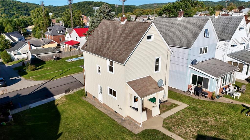 307 Elm Street Vandergrift, PA 15690 - Photo 13 of 50