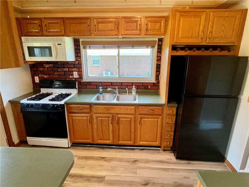 307 Elm Street Vandergrift, PA 15690 - Photo 16 of 50