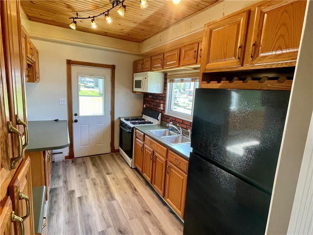 307 Elm Street Vandergrift, PA 15690 - Photo 17 of 50