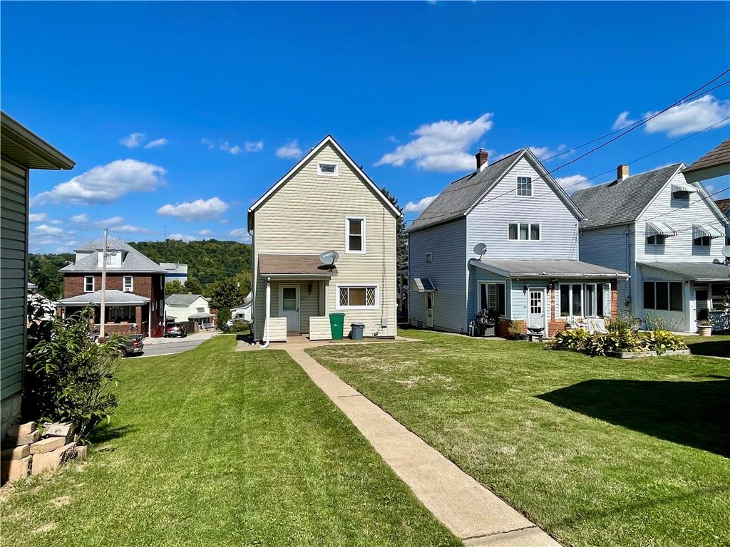 307 Elm Street Vandergrift, PA 15690 - Photo 10 of 50