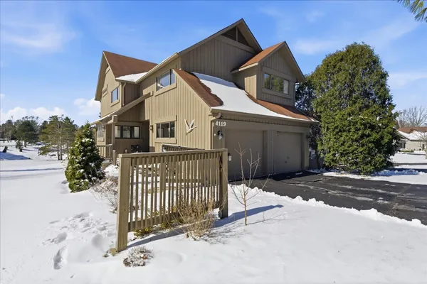 $379,000 | 4119 White Ash Road, Crystal Lake, IL 60014