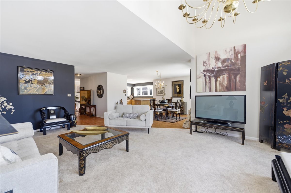 4119 White Ash Road Crystal Lake, IL 60014 - Photo 7 of 33 Gallery Image 7