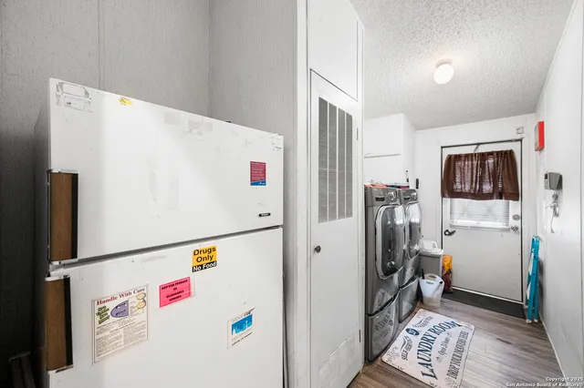 $279,000 | 690 Cherry Ridge, Floresville, TX 78114