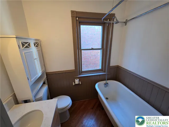 $2,395 | 45 Evergreen Street, Nazareth, PA 18064