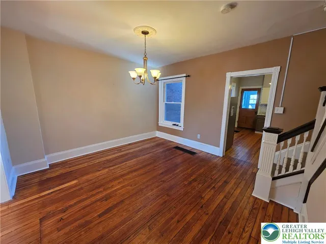 $2,395 | 45 Evergreen Street, Nazareth, PA 18064