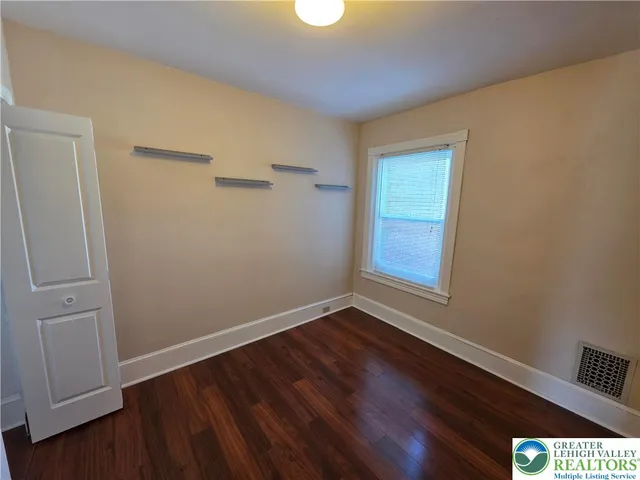 $2,395 | 45 Evergreen Street, Nazareth, PA 18064