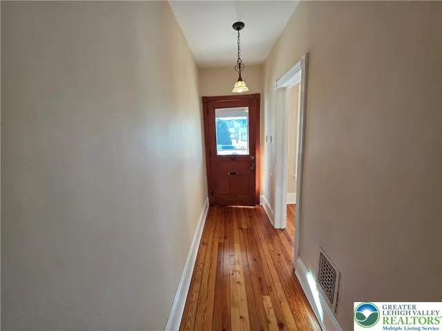 $2,395 | 45 Evergreen Street, Nazareth, PA 18064