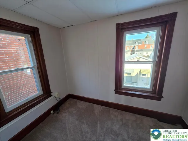 $2,395 | 45 Evergreen Street, Nazareth, PA 18064