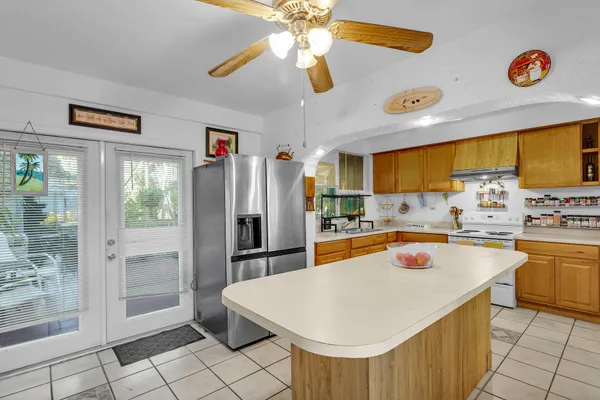 $750,000 | 185 Dove Lake Drive, Tavernier, FL 33070