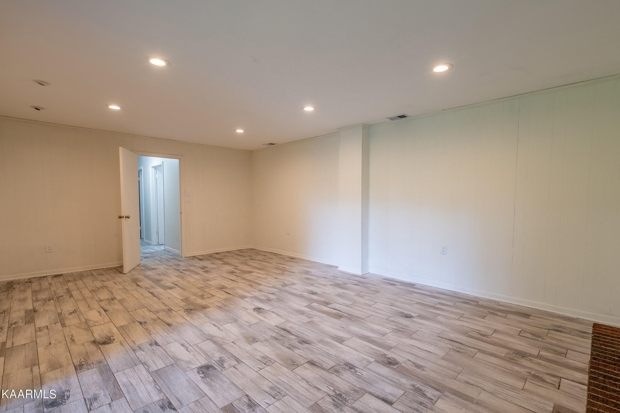 103 Canterbury Road Oak Ridge, TN 37830 - Photo 15 of 27 a view of empty room