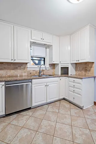 $390,000 | 5400 Nokomis Avenue, Minneapolis, MN 55417