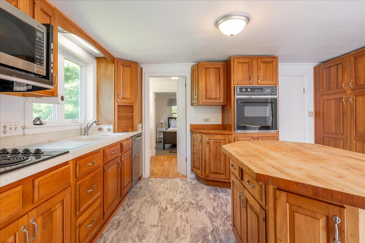 332 Back River Road Boothbay, ME 04537 - Photo 2 of 35 040-332 Back River Rd-40