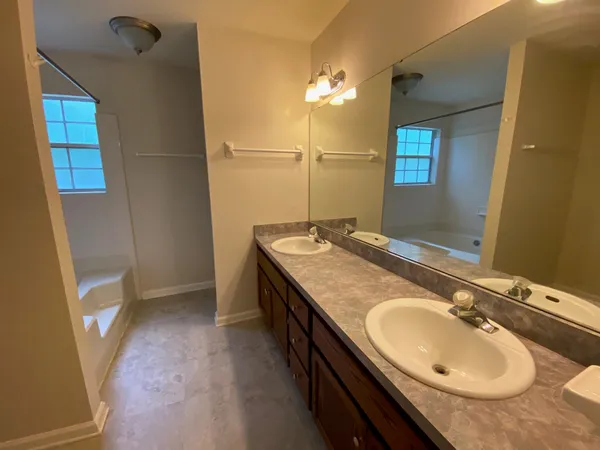 $2,850 | 3466 Hyde Park Way, Tallahassee, FL 32309