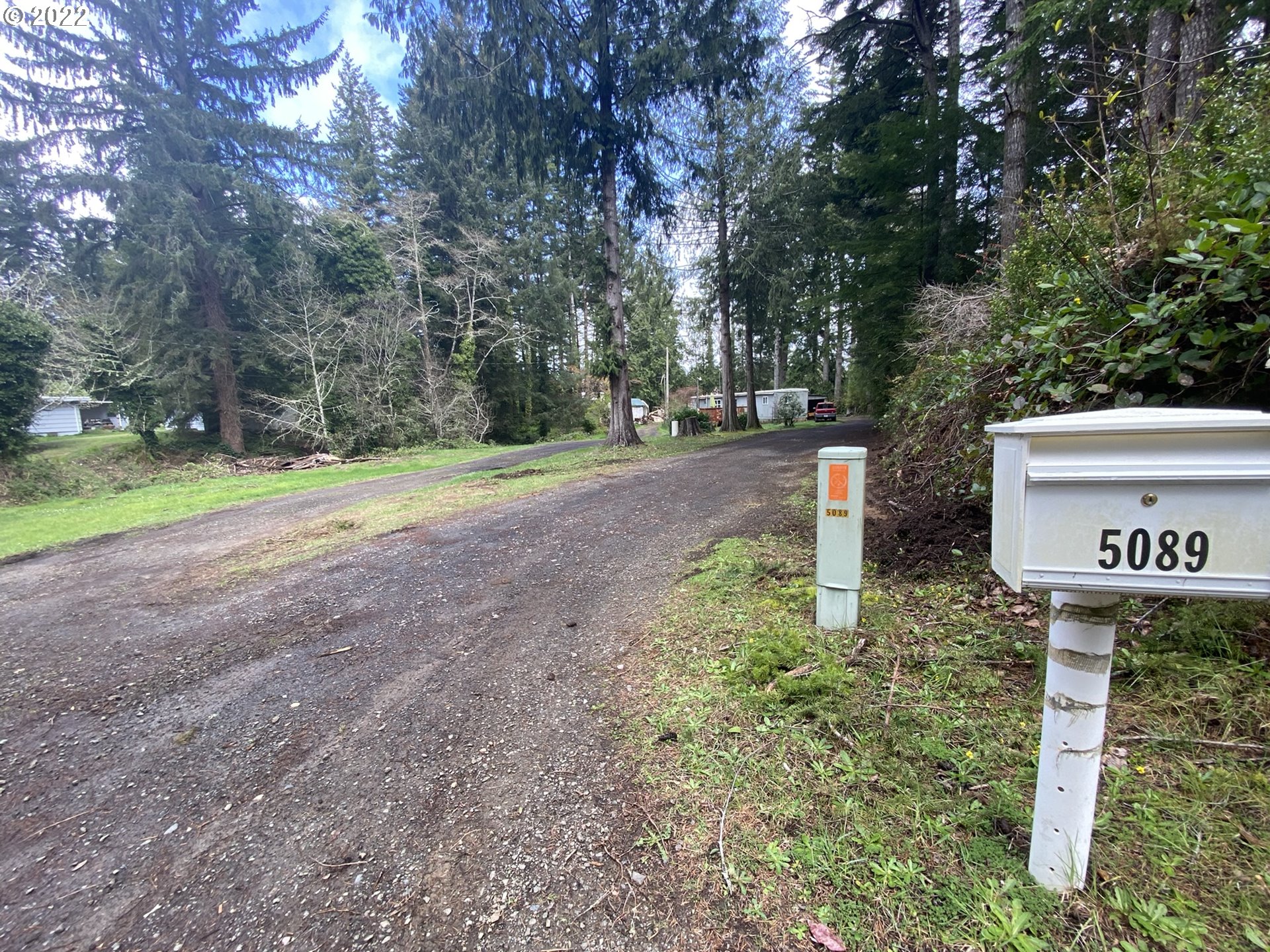 5089 Mitchell Loop Road Florence, OR 97439 - Photo 5 of 20 Gallery Image 5