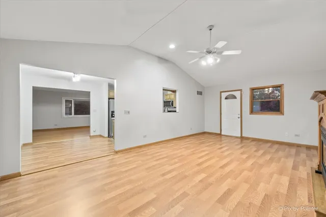 a view of empty room with window