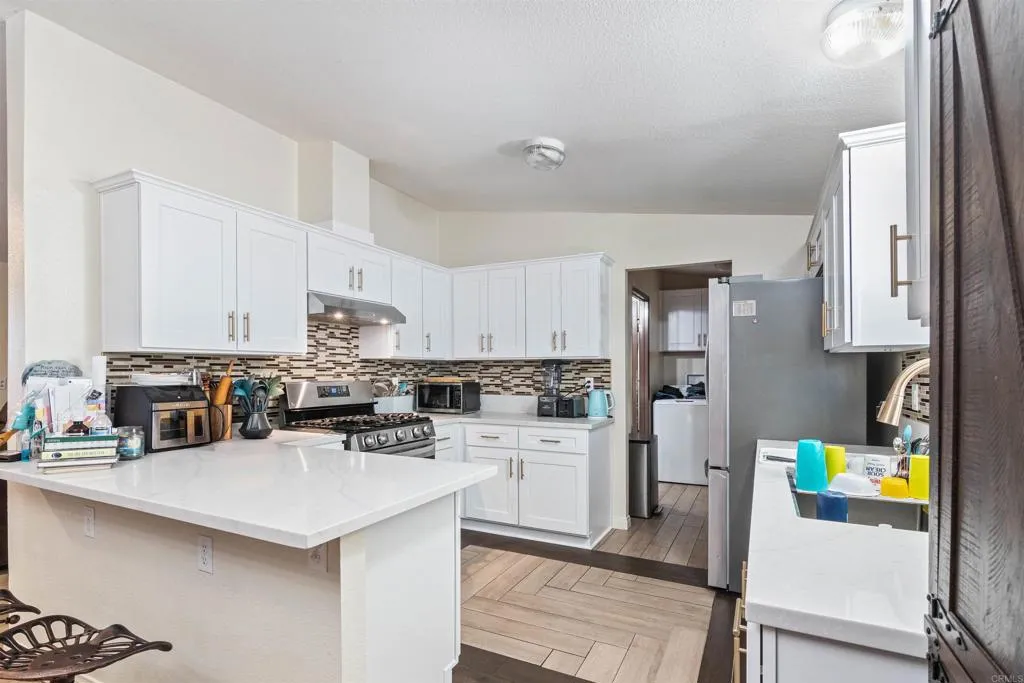 1638 Calavo Road, Unit 34 Fallbrook, CA 92028 - Photo 5 of 17 Gallery Image 5