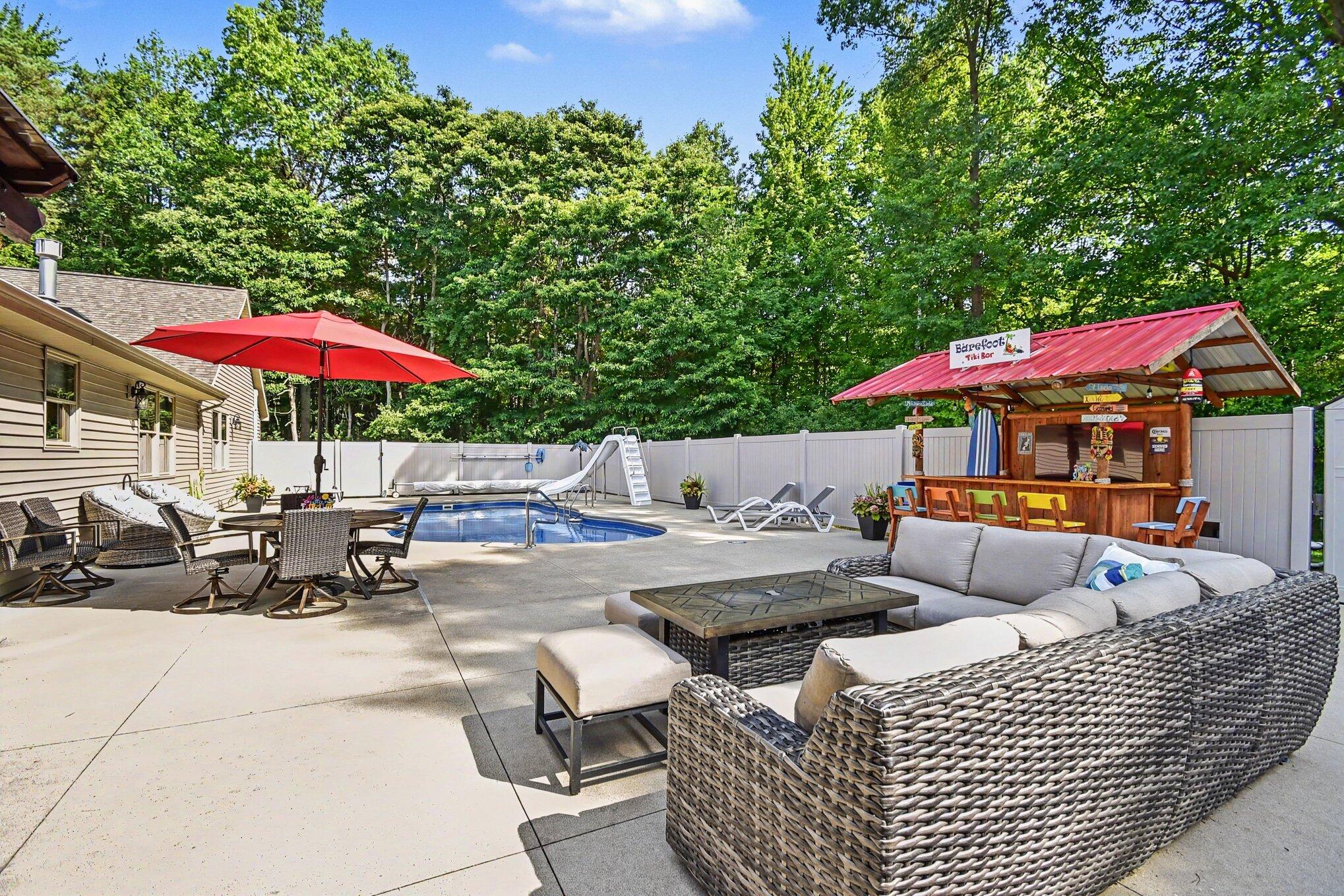 6333 Blackmar Road Bridgeport, MI 48722 - Photo 25 of 32 Patio