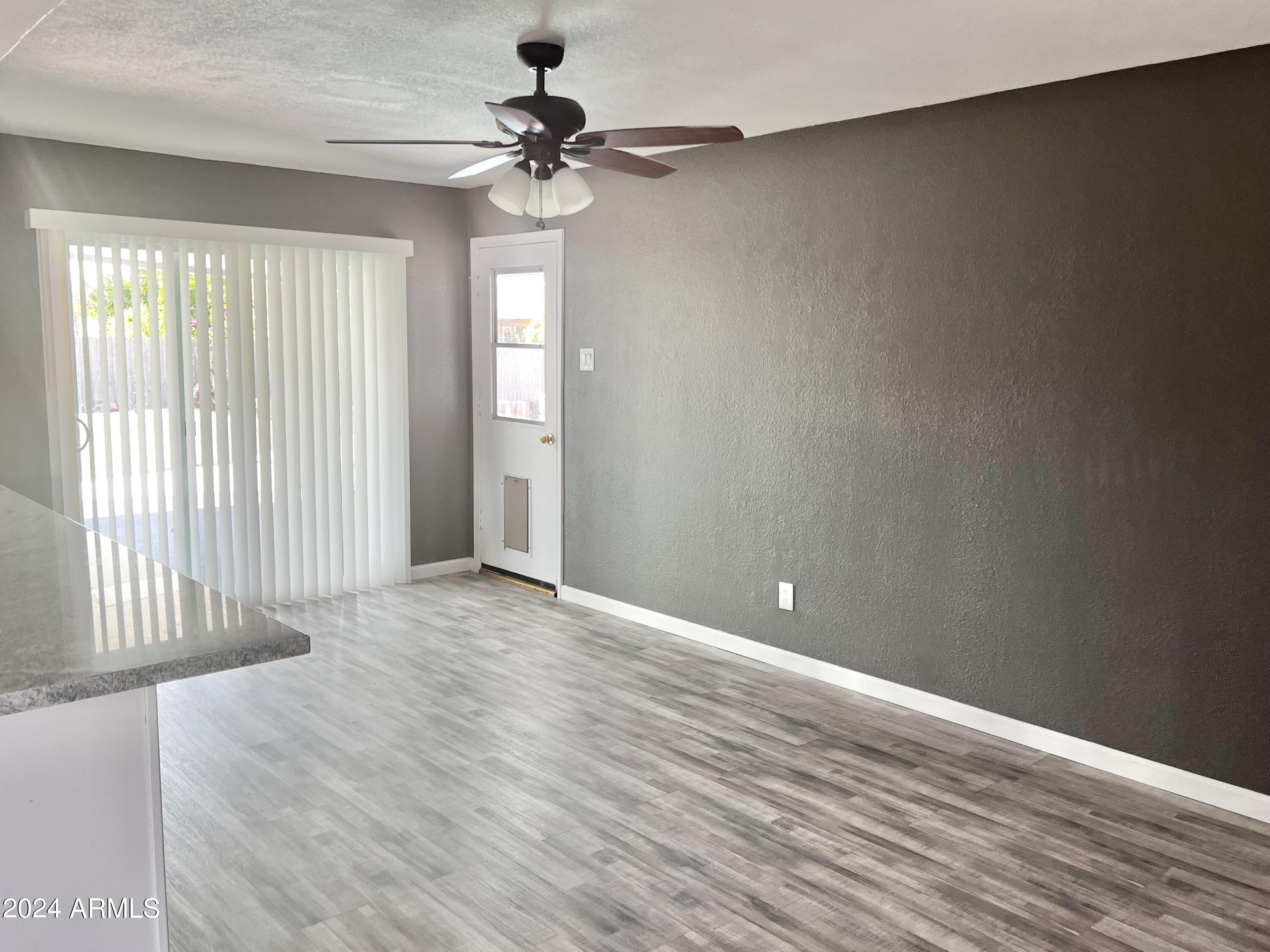 3547 West Redfield Road Phoenix, AZ 85053 - Photo 4 of 34 IMG_4534