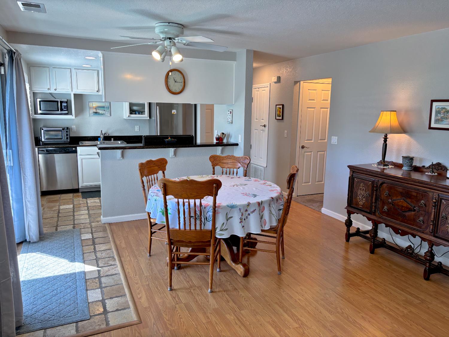 3917 Dale Road, Unit A Modesto, CA 95356 - Photo 15 of 33