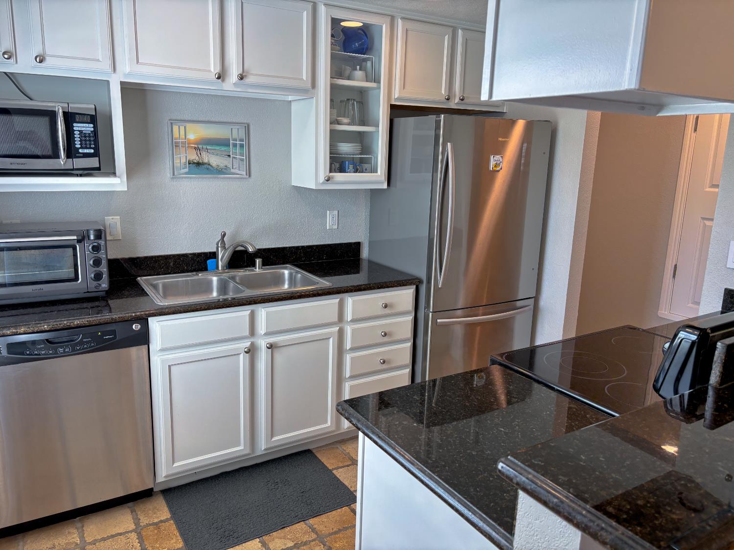 3917 Dale Road, Unit A Modesto, CA 95356 - Photo 6 of 33