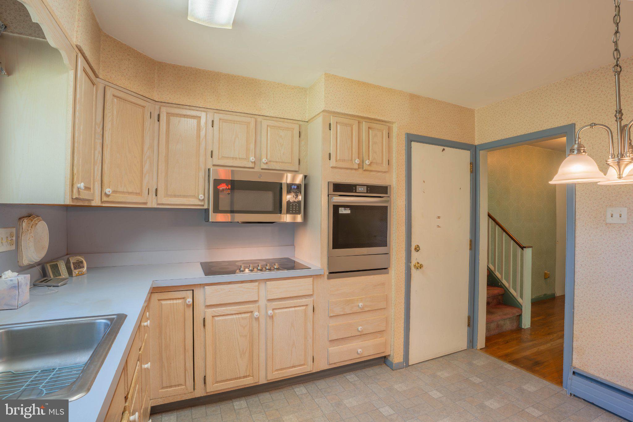 14 Lower Hilltop Road Yardley, PA 19067 - Photo 15 of 38 Charming kitchen with classic cabinetry.