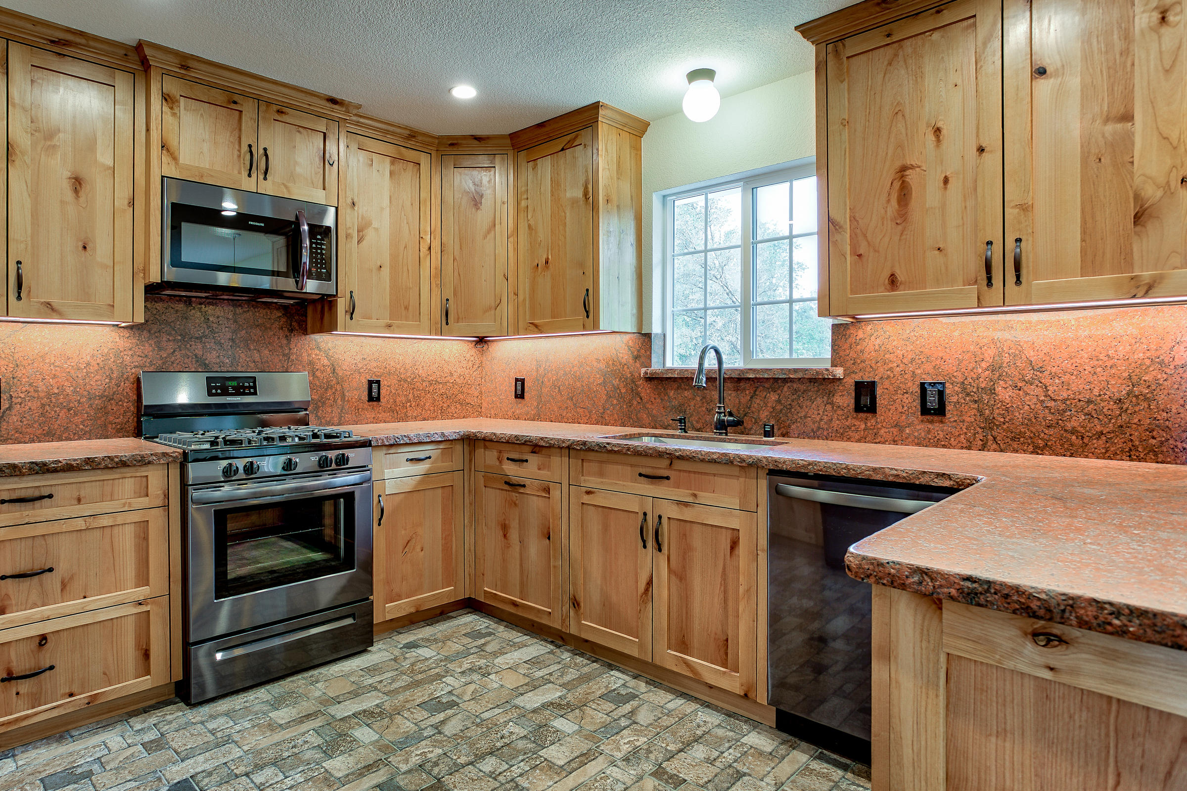 3312 Rancho Road Redding, CA 96002 - Photo 8 of 32 495A4224