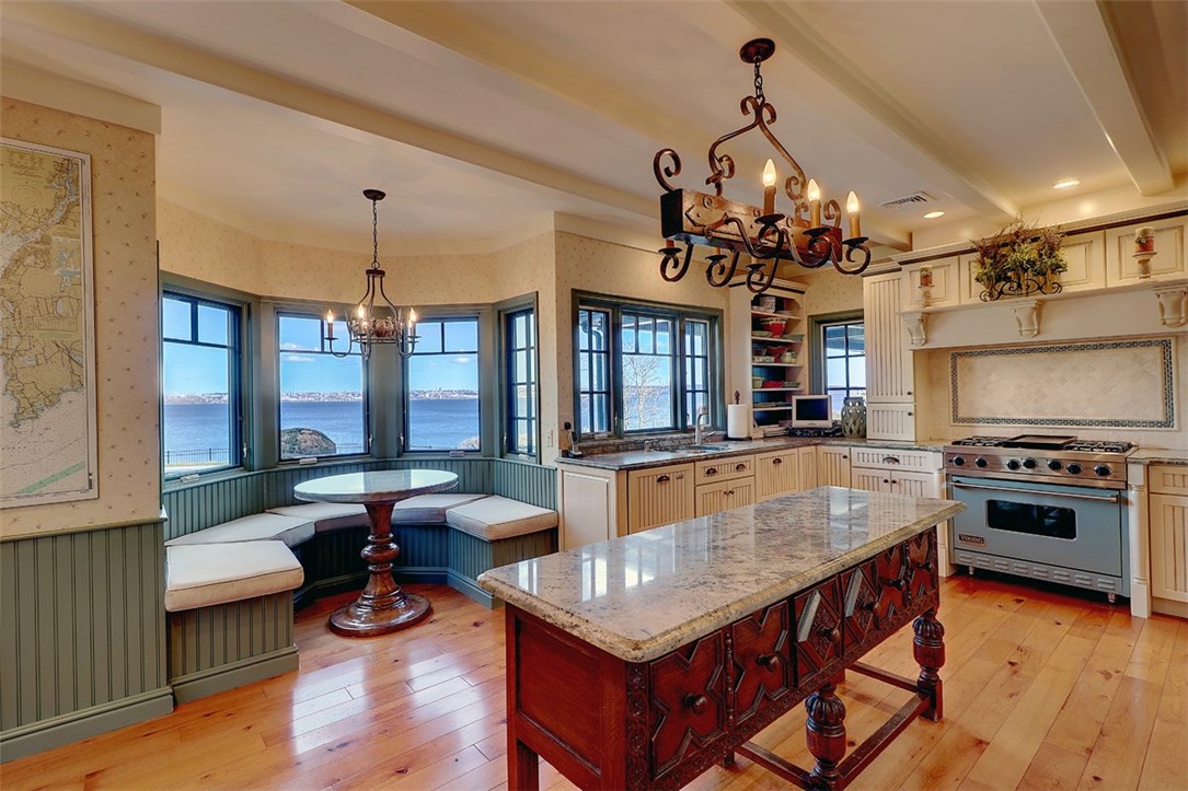 4 Stonegate Road Warren, RI 02885 - Photo 15 of 36