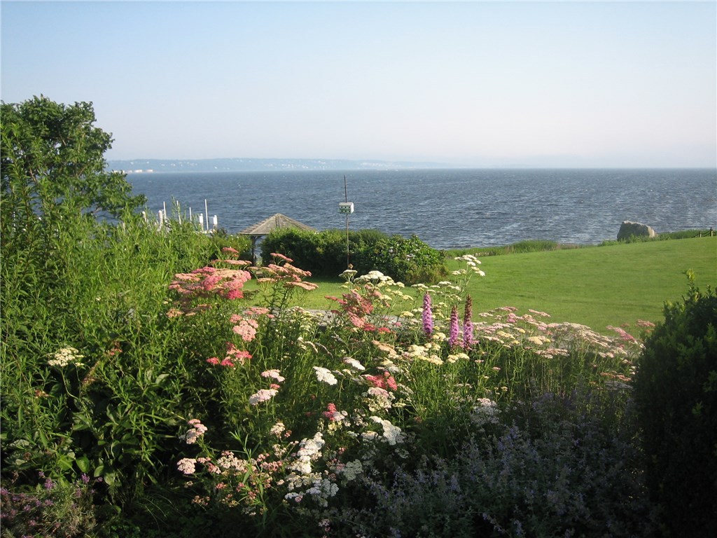 4 Stonegate Road Warren, RI 02885 - Photo 31 of 36