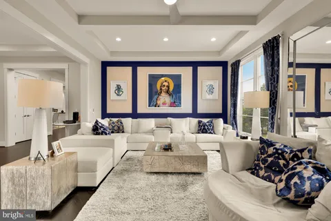 $2,750,000 | 3701-38 38th Street North, Arlington, VA 22207