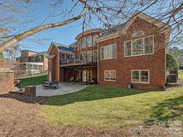 a view of outdoor space yard and patio
