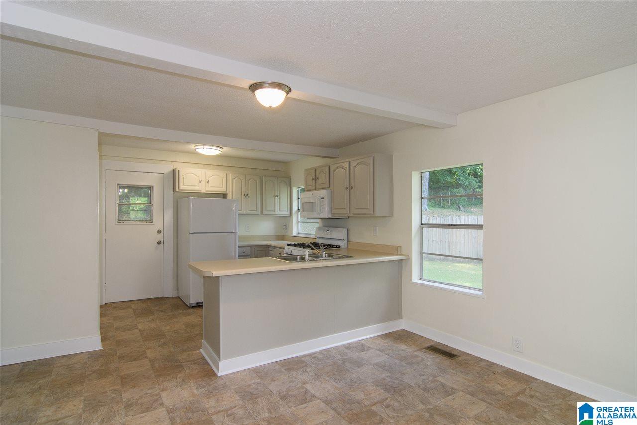 722 4th Street Southwest Alabaster, AL 35007 - Photo 10 of 30