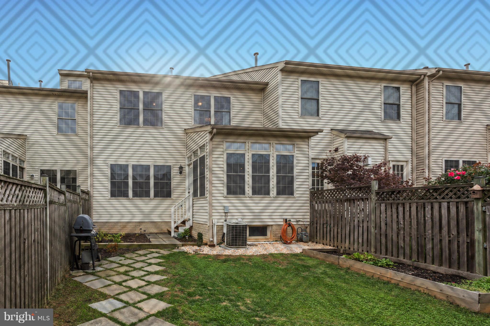 2504-5 Five Shillings Road Frederick, MD 21701 - Photo 14 of 15 Exterior (Rear)