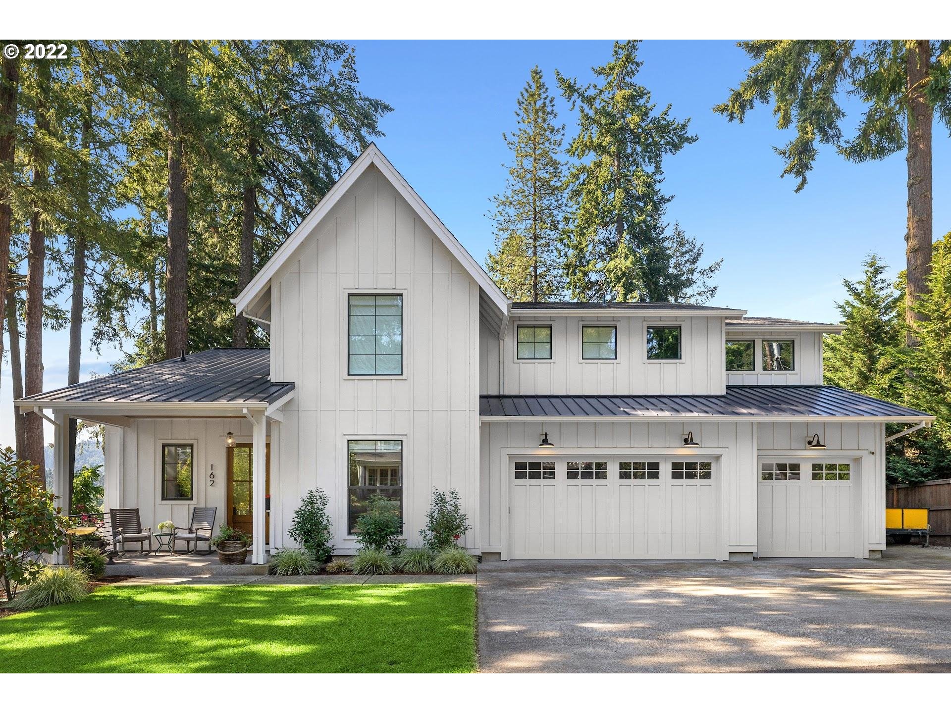 162 Berwick Road Lake Oswego, OR 97034 - Photo 1 of 31 Gallery Image 1