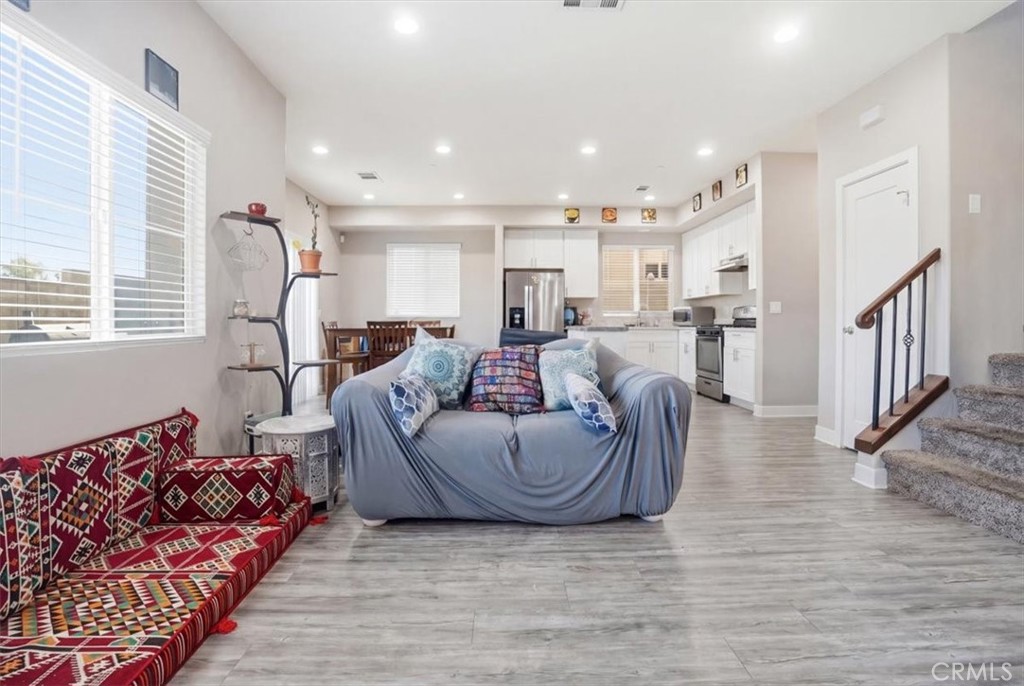 10128 Camino De Rosa Riverside, CA 92503 - Photo 9 of 134