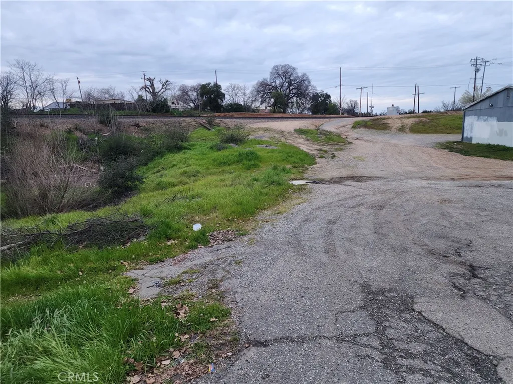 0 Jefferson Street Red Bluff, CA 96080 - Photo 2 of 5 a view of a lake with houses