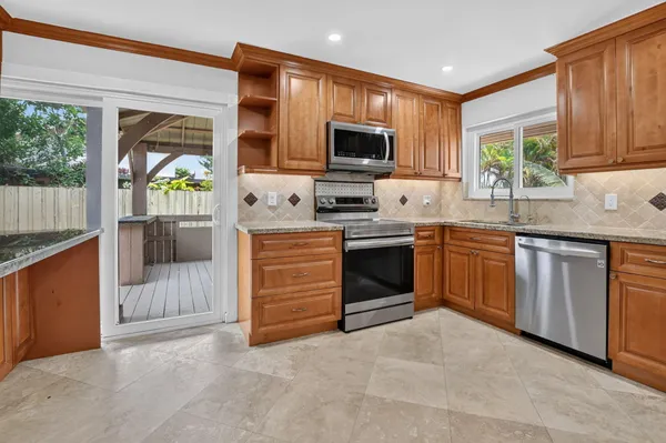 $4,000 | 7813 Kenway Place West, Boca Raton, FL 33433