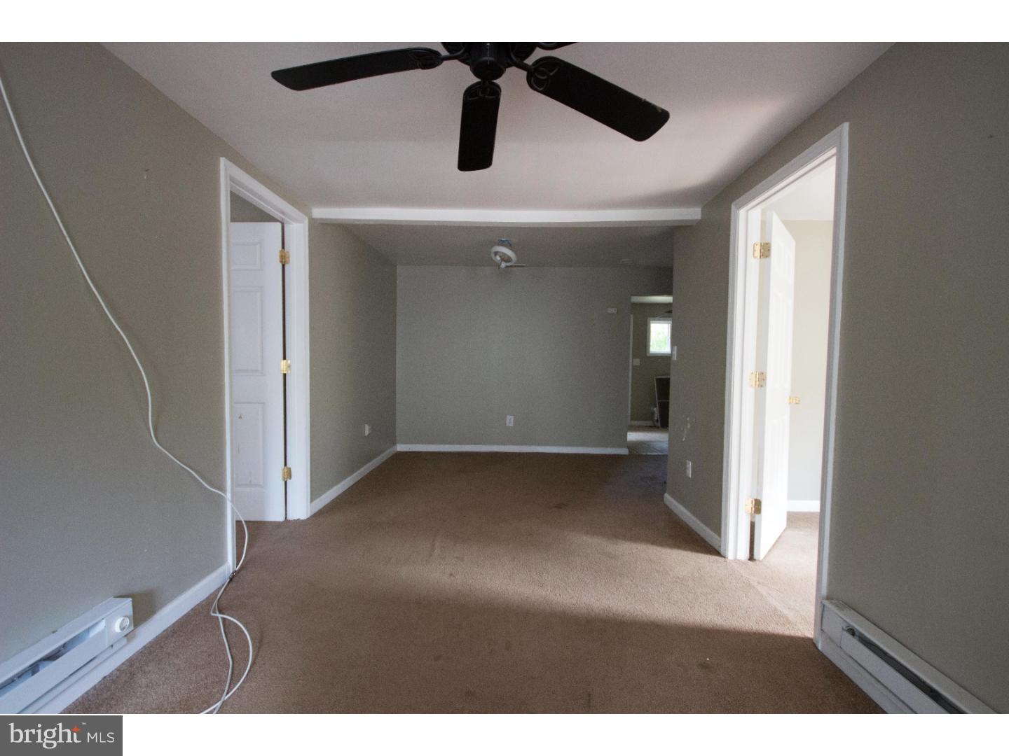 127 Cove Road Deptford, NJ 08051 - Photo 3 of 9 Gallery Image 3