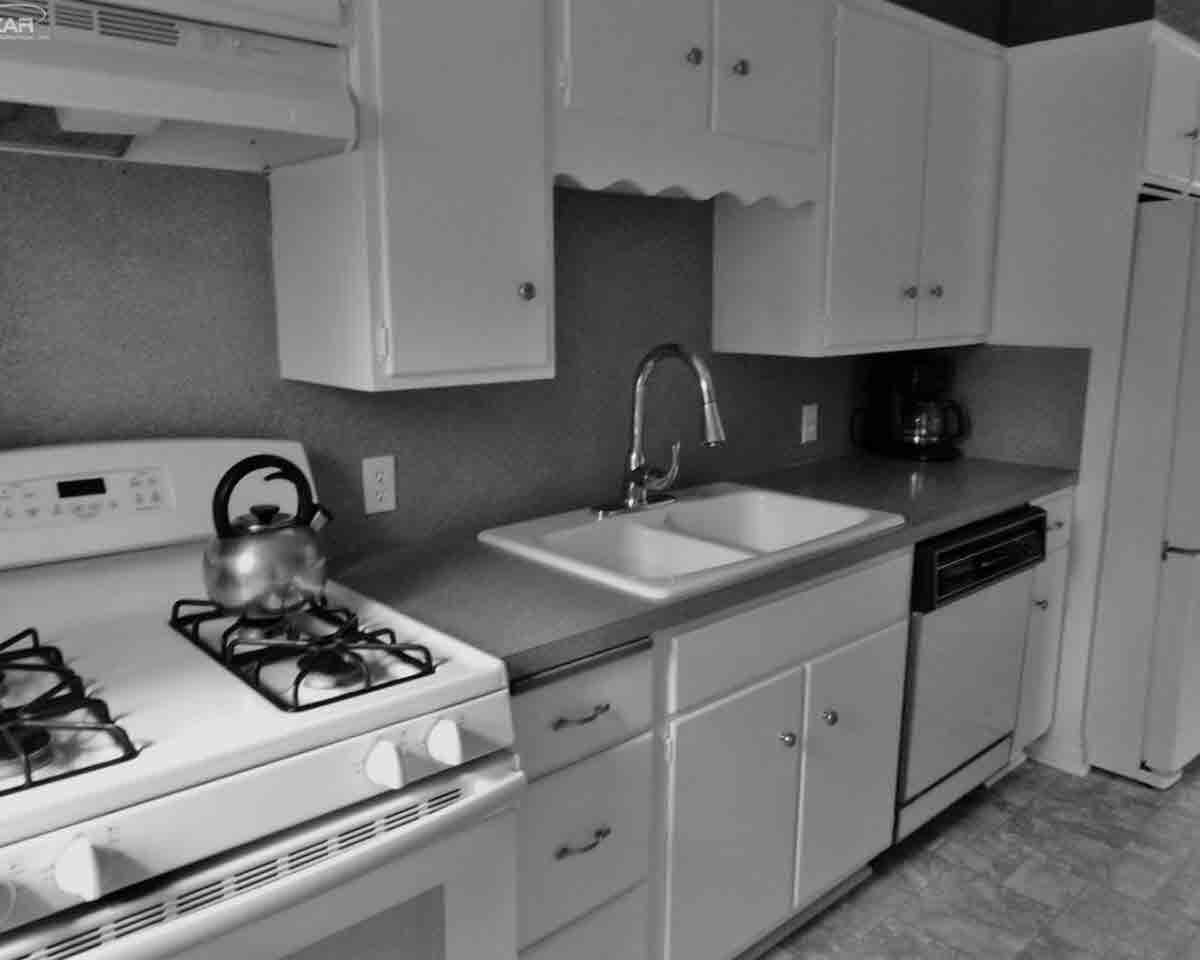 7157 Coldwater Road Flushing, MI 48433 - Photo 8 of 39 21297765-7.JPG