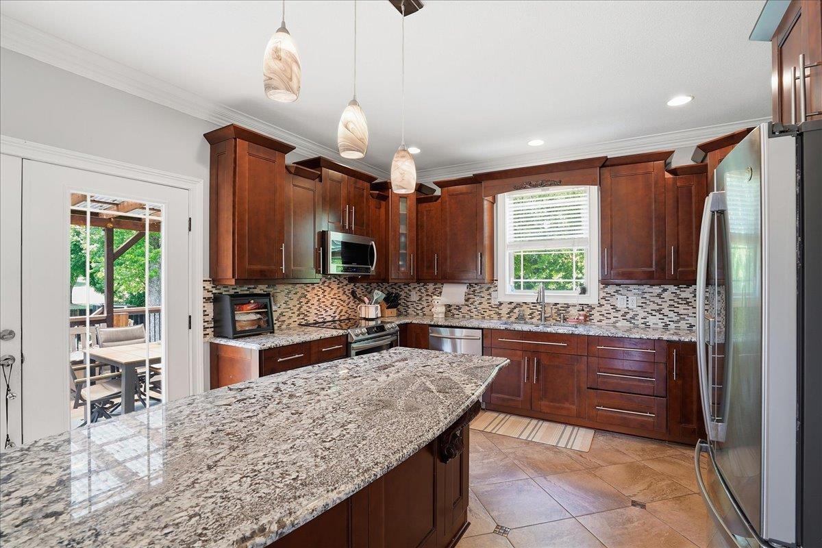 429 Hunting Crest Court Boiling Springs, SC 29316 - Photo 5 of 39